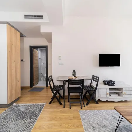 Great Flat With Shared Pool In Kepez Διαμέρισμα